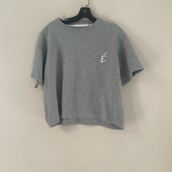 Chi studio woman’s gray short sleeve top - Picture 2 of 7